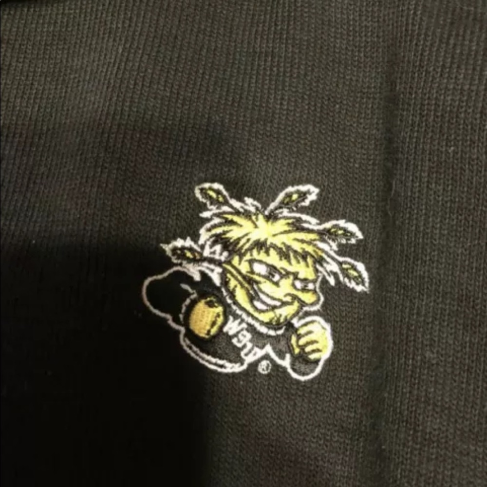 Wichita State Shockers 1/4 Zip L/S BlackSweater XL